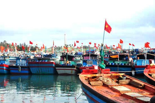 Pescadores vietnamitas en alta mar reciben más apoyo del Gobierno - ảnh 1