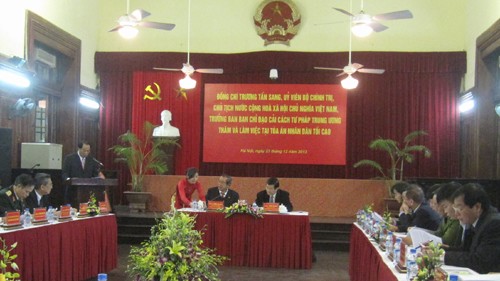 Presidente de Vietnam traza pautas en la labor jurídica en 2014 - ảnh 1
