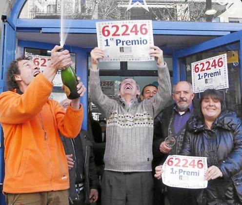 El Gordo de la Lotería en España es el 62246, y el primero con impuestos - ảnh 1