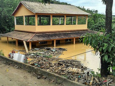 Intensas lluvias e inundaciones dejan al menos 20 muertos en Sureste de Brasil - ảnh 1