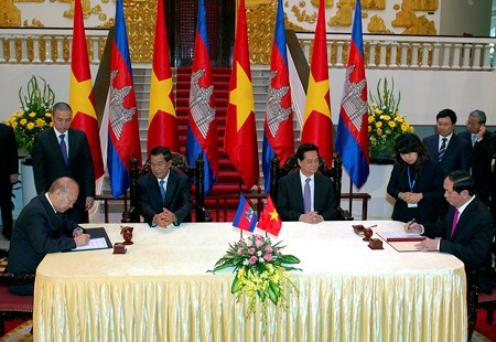 Estrechan Vietnam y Camboya cooperación integral - ảnh 1