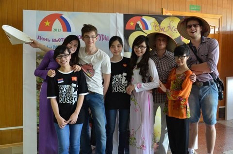 En aumento número de estudiantes vietnamitas en Rusia - ảnh 1