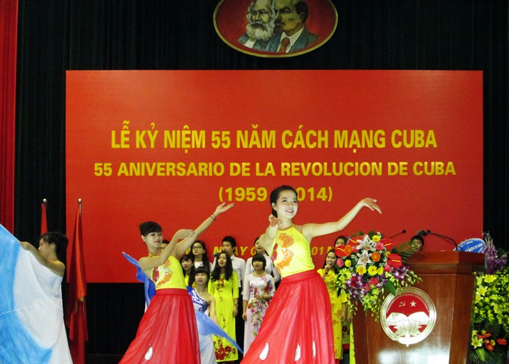 Conmemoran en Hanoi aniversario 55 de la Revolución cubana - ảnh 2