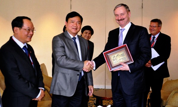 Participa Vietnam en cumbre de aviación de ASEAN y Unión Europea - ảnh 1