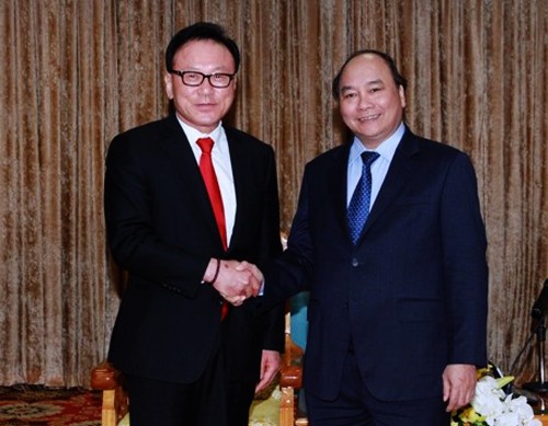 Viceprimer ministro Nguyen Xuan Phuc recibe a cónsul general honorífico surcoreano - ảnh 1