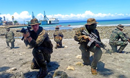Filipinas autoriza  bases militares de Estados Unidos en su territorio - ảnh 1