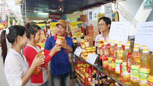Empresas hanoyenses aportan a la campaña por la preferencia de productos vietnamitas - ảnh 2