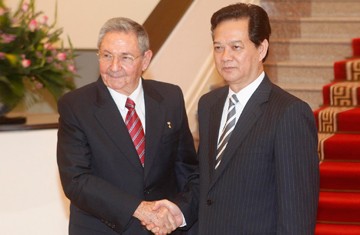 Consolidar tradicionales relaciones especiales Vietnam- Cuba   - ảnh 1