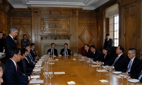 Concluyen con éxito visitas de viceprimer ministro de Vietnam a Suecia y Reino Unido - ảnh 2