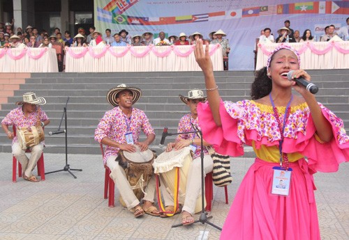 Resalta el arte comunitario en Festival Hue 2014 - ảnh 2