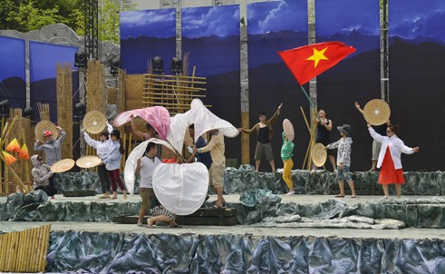 Ciudad Ho Chi Minh recuerda glorioso triunfo de Dien Bien Phu - ảnh 1