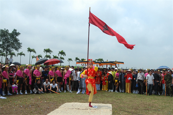 Fiesta Giong representa espíritu luchador y aspiración a la paz de los vietnamitas - ảnh 3