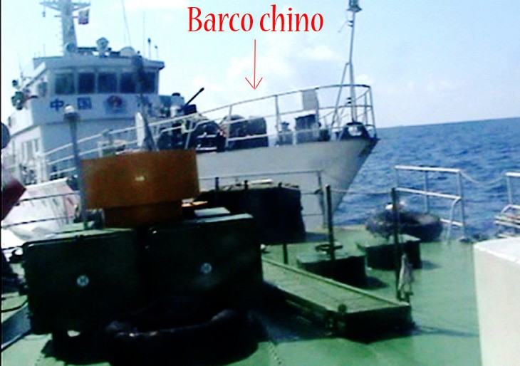 Barcos chinos asaltan a embarcaciones vietnamitas en la zona económica exclusiva de Vietnam - ảnh 1