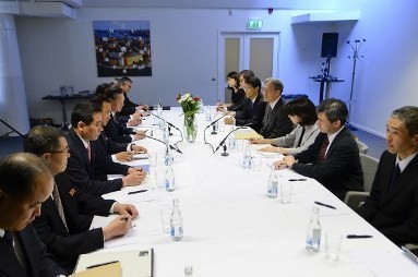 Japón y Corea de Norte inician negociaciones en Suecia  - ảnh 1