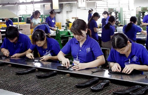 Foro Empresarial de Vietnam 2014 contribuye a elevar la confianza de inversores extranjeros - ảnh 3