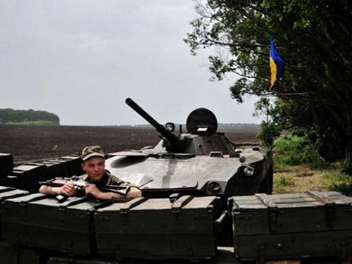 Gobierno de Ucrania recupera control de la zona fronteriza oriental  - ảnh 1