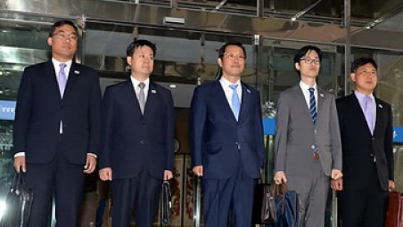 Dos países coreanos inician las quintas conversaciones sobre el parque industrial de Kaesong - ảnh 1
