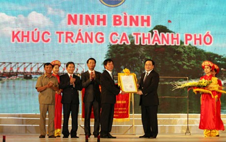 Construir la ciudad de Ninh Binh como centro cultural e histórico - ảnh 1
