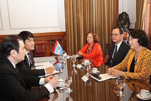Concluye la vicepresidenta del Legislativo de Vietnam su visita a Argentina - ảnh 1
