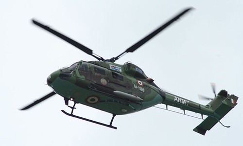 Siete muertos tras caída de helicóptero DHRUV en la India - ảnh 1