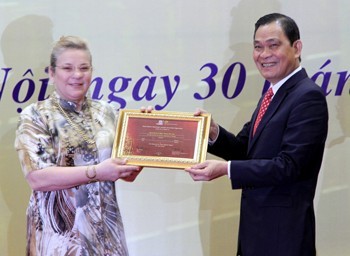 Recibe Vietnam reconocimiento de la UNESCO por textos reales - ảnh 1
