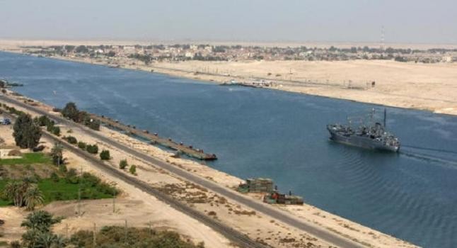 Egipto planea construir nuevo canal a lo largo del Suez - ảnh 1