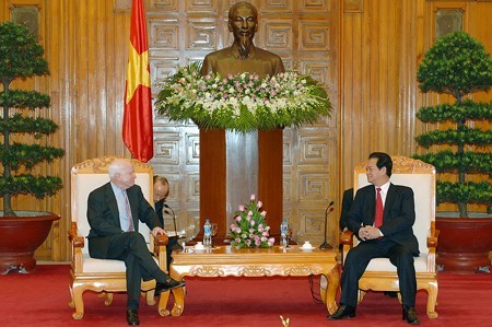Recibe premier vietnamita a senadores estadounidenses - ảnh 1