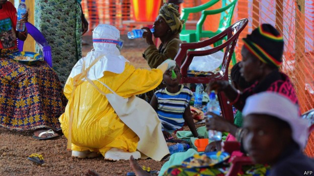 Al menos 6 meses para controlar epidemia de ébola, estima experta de MSF - ảnh 1