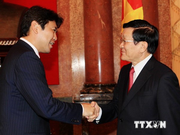 Dirigente vietnamita recibió a jóvenes diputados japoneses - ảnh 1