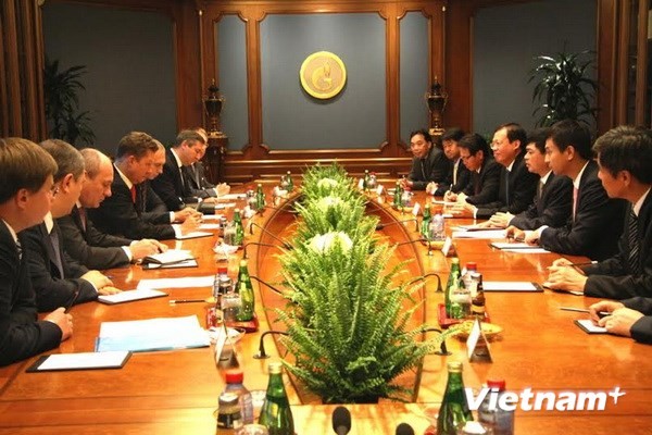 Incrementan Vietnam y Rusia cooperación petrolera mediante empresas conjuntas - ảnh 1