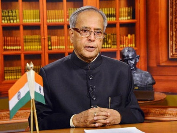 Presidente indio inicia visita oficial a Vietnam - ảnh 1