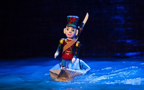 Llegan por primera vez a Japón actuaciones de marionetas sobre el agua de Vietnam - ảnh 1