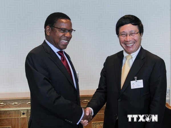 Sostiene dirigente vietnamita encuentros con representantes de países amigos en ONU - ảnh 1