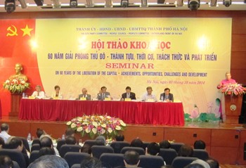 Seminario sobre los logros, oportunidades, retos para el desarrollo de Hanoi - ảnh 1
