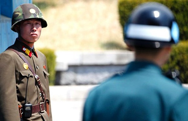 Intercambio de fuego sobre el terreno entre ambas partes coreanas - ảnh 1