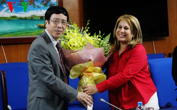 Afirman rol activo de la prensa en reforzamiento de relaciones Vietnam - Cuba  - ảnh 2