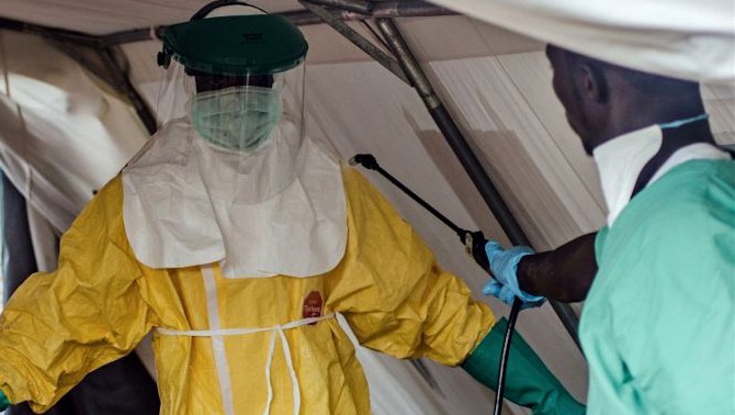 Publica OMS recomendaciones en el tratamiento del ébola - ảnh 1