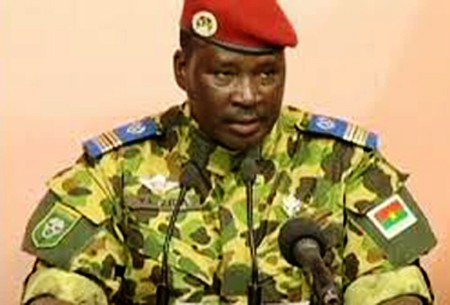Ejército de Burkina Faso apoya el traspaso del poder a gobierno civil - ảnh 1