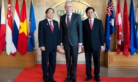 Vietnam aporta activamente al impulso de relaciones entre ASEAN y UE  - ảnh 1