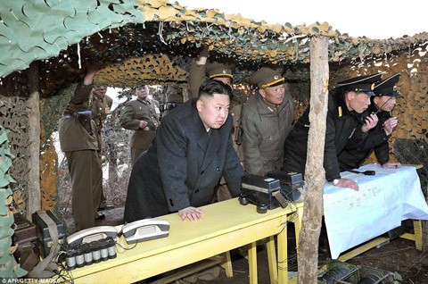 Dirige líder supremo de Corea del Norte maniobra militar  - ảnh 1