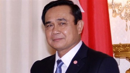 Realiza primer ministro de Reino de Tailandia visita oficial a Vietnam - ảnh 1