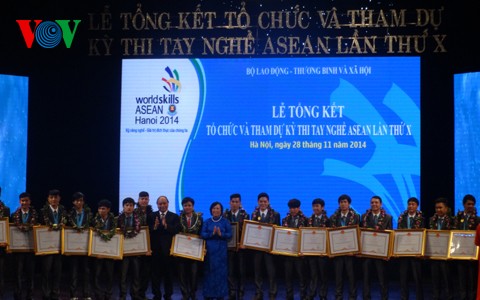 Celebran ceremonia de chequeo del décimo concurso de habilidades profesionales de ASEAN - ảnh 1