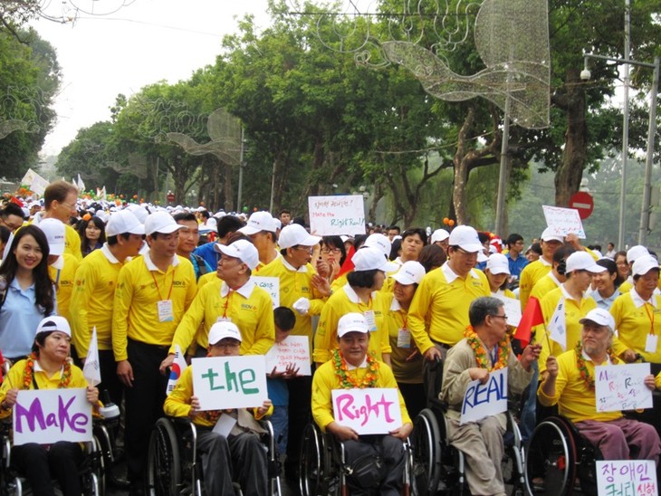 Celebran en Vietnam  Día mundial de discapacitados   - ảnh 1