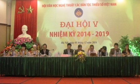 Preservadores de la corriente cultural de minorías étnicas de Vietnam - ảnh 1