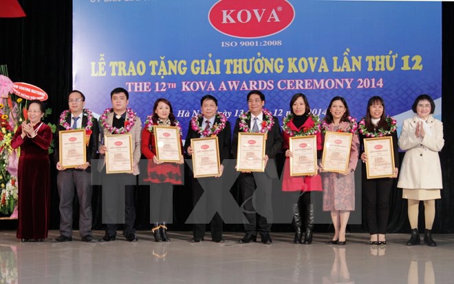 Premios y becas KOVA contribuyen a sembrar semillas para el futuro de Vietnam - ảnh 1