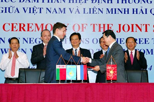 Concluye negociación del TLC entre Vietnam y la Alianza Aduanera de Rusia, Bielorrusia y Kazajstán  - ảnh 1