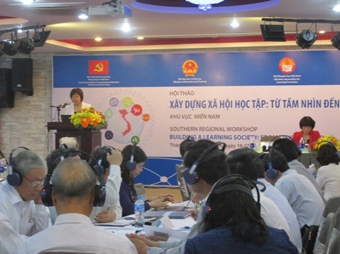 Promueven construcción  de sociedad de educación en Vietnam - ảnh 1