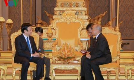 Inicia visita presidente vietnamita al Reino de Camboya  - ảnh 1