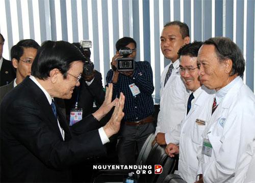 Presidente de Vietnam conversa con dirigentes del Gobierno y Parlamento de Camboya  - ảnh 2