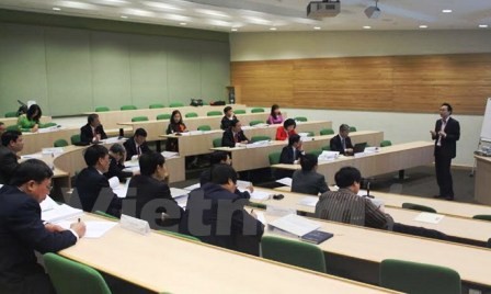 Singapur comparte experiencias administrativas con Vietnam - ảnh 1